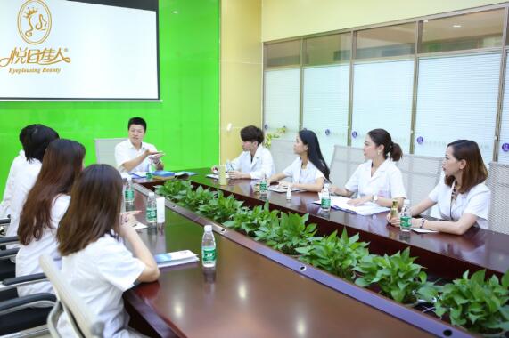悦目佳人科研团：用自然健康传播美丽，用研发实力缔造魅力